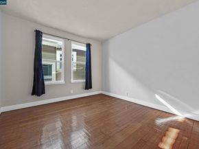 1923 West St, Oakland CA 94612