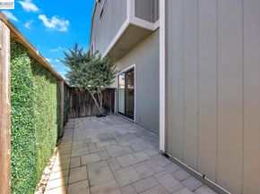 828 Columba Ln, Foster City CA 94404