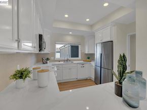 828 Columba Ln, Foster City CA 94404