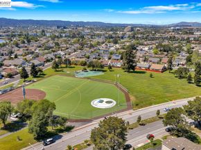 828 Columba Ln, Foster City CA 94404