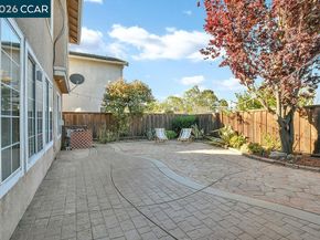 326 Liveoak Court, Martinez CA 94553