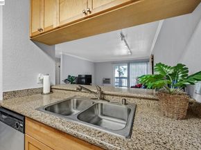 1087 Murrieta Blvd 242, Livermore CA 94550