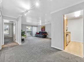 1087 Murrieta Blvd 242, Livermore CA 94550