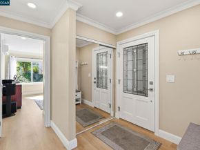 3410 Tice Creek Dr 8, Walnut Creek CA 94595