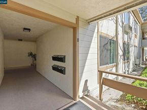 3410 Tice Creek Dr 8, Walnut Creek CA 94595