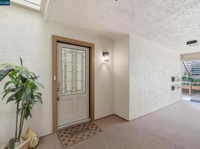 3410 Tice Creek Dr 8, Walnut Creek CA 94595