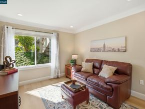 3410 Tice Creek Dr 8, Walnut Creek CA 94595