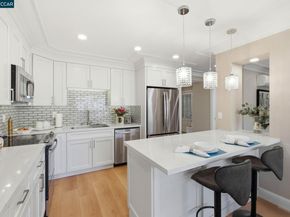 3410 Tice Creek Dr 8, Walnut Creek CA 94595
