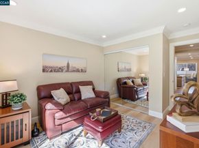 3410 Tice Creek Dr 8, Walnut Creek CA 94595