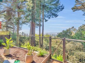 2633 Chelsea Dr, Oakland CA 94611