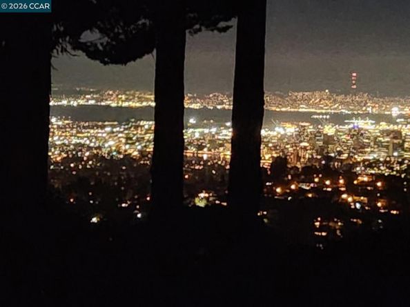 2633 Chelsea Dr, Oakland CA 94611