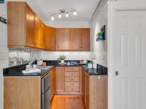 2633 Chelsea Dr, Oakland CA 94611