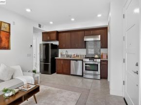 411 Rhythm Ln, Hayward CA 94544