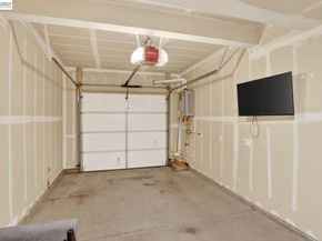 411 Rhythm Ln, Hayward CA 94544