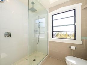 22111 Prospect St, Hayward CA 94541