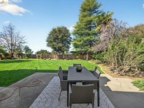 10565 Englewood Drive, Oakland CA 94605