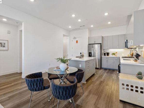 45128 Warm Springs Blvd 327, Fremont CA 94539