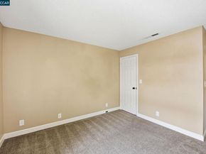 22135 Sevilla Rd 32, Hayward CA 94541