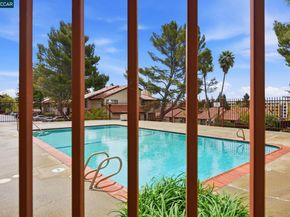 22135 Sevilla Rd 32, Hayward CA 94541