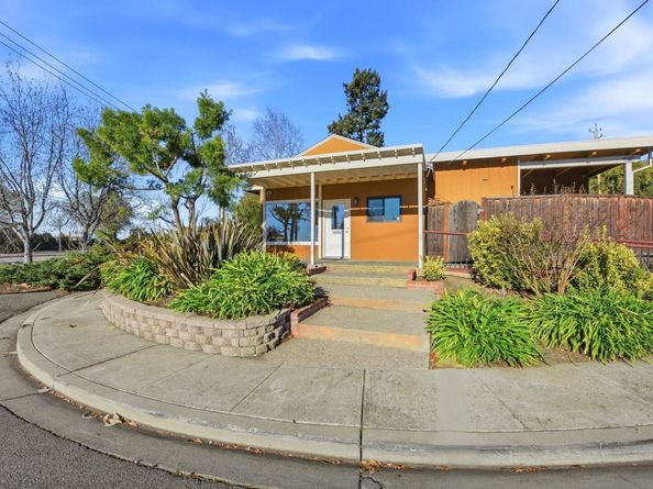 16251 Carolyn St, Castro Valley CA 94578