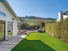 3268 Park Ln, Lafayette CA 94549