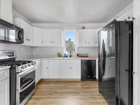 3029 Chestnut St, Oakland CA 94608