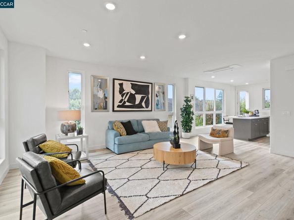 27277 Cosmo Ct, Hayward CA 94544