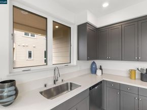 27277 Cosmo Ct, Hayward CA 94544