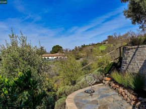 226A Nob Hill Drive, Walnut Creek CA 94596