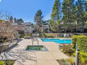 600 Canyon Oaks Drive F, Oakland CA 94605