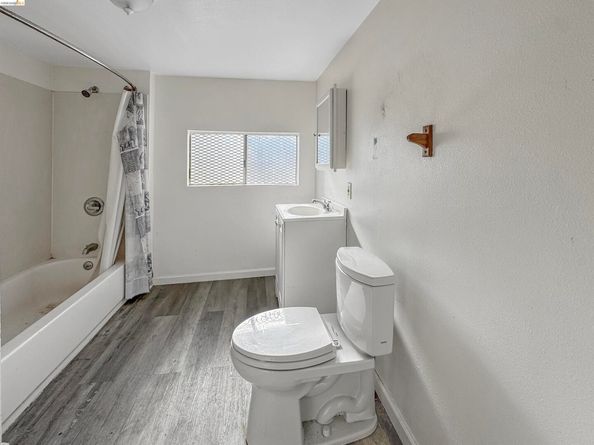 1653-1655 8th Street, Oakland CA 94607