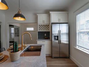 3708 Lyon Ave, Oakland CA 94601