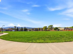 9740 Linnet Ct, Gilroy CA 95020