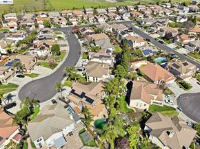 9740 Linnet Ct, Gilroy CA 95020