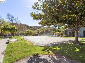 8040 Mountain View Drive C, Pleasanton CA 94588