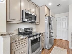 8040 Mountain View Drive C, Pleasanton CA 94588