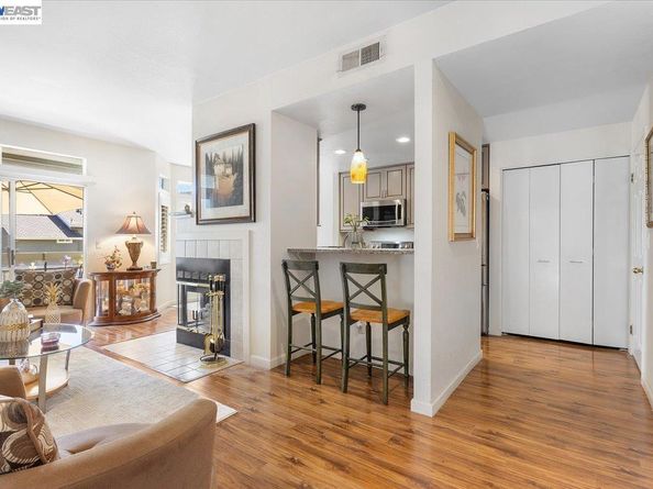 8040 Mountain View Drive C, Pleasanton CA 94588