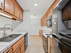 1400 Carpentier St 315, San Leandro CA 94577