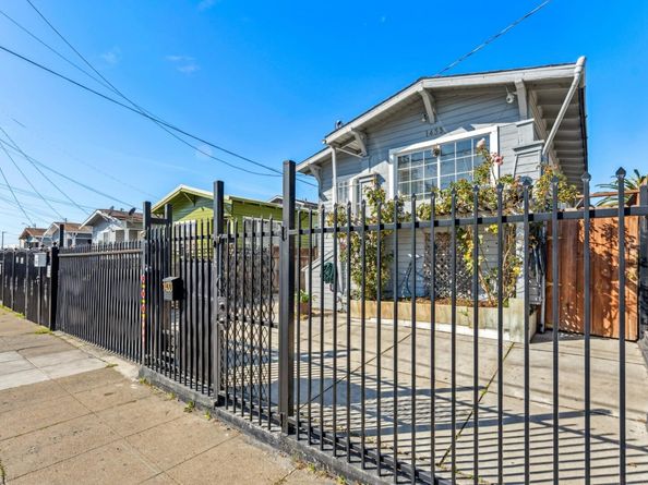 1433 56Th Ave, Oakland CA 94621