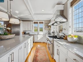 62 Farragut Ave, Piedmont CA 94610