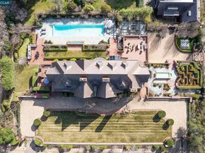 62 Farragut Ave, Piedmont CA 94610