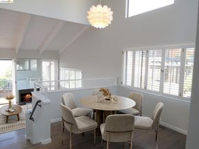 10 Sereno Cir, Oakland CA 94619