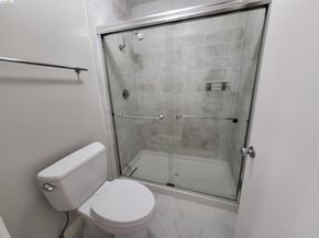 10 Sereno Cir, Oakland CA 94619