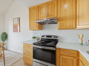 542 White Fir Dr, San Leandro CA 94577