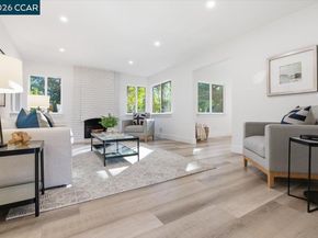 6 Sparrow Ct, Moraga CA 94556