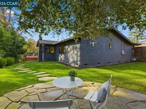 6 Sparrow Ct, Moraga CA 94556