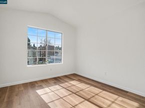 933 Country Run Dr, Martinez CA 94553