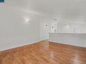 933 Country Run Dr, Martinez CA 94553