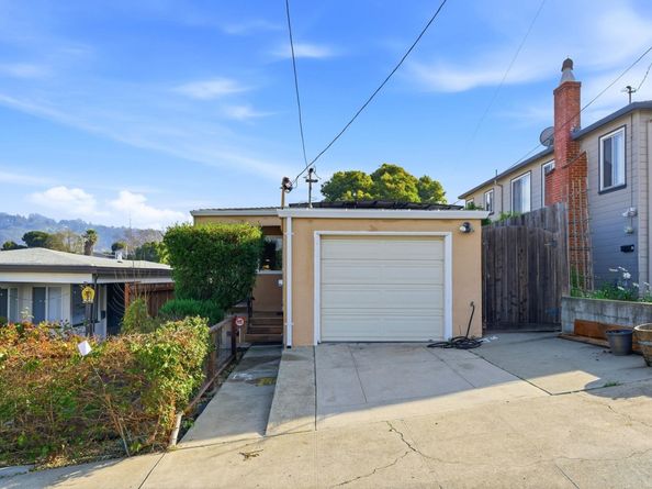 1342 S 57th St, Richmond CA 94804