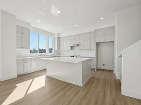 1933 Grand Street, Alameda CA 94501